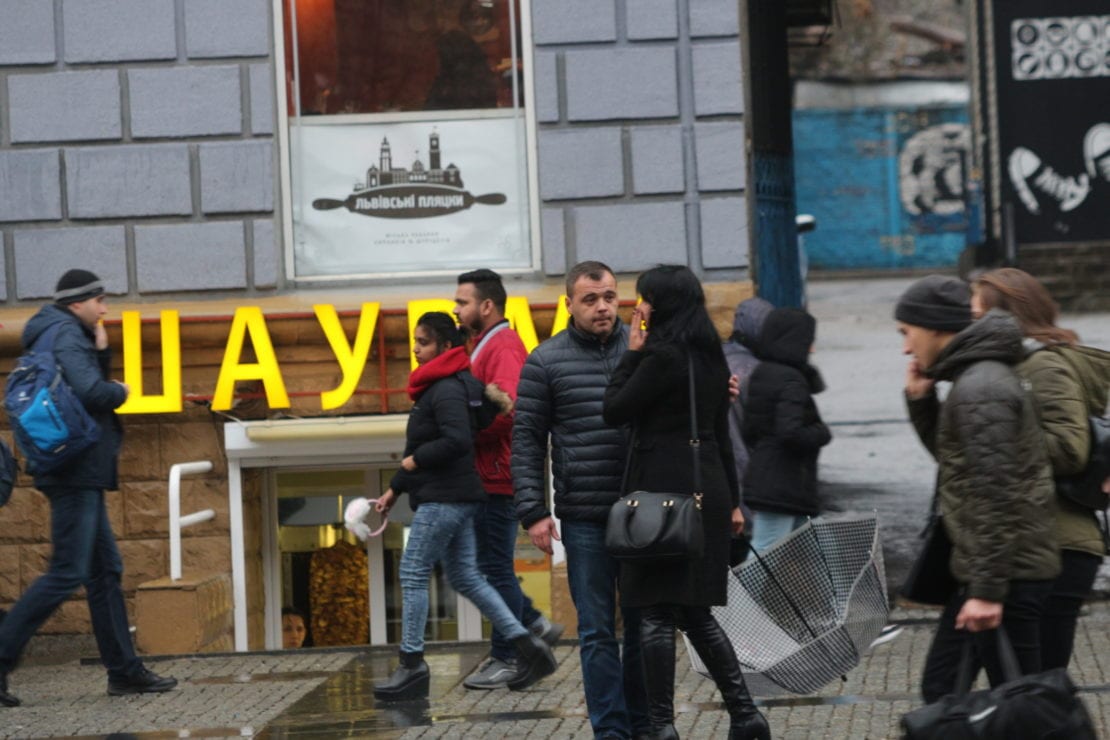 В Днепре не заступились за девушку, которой угрожали расправой. Новости Днепра