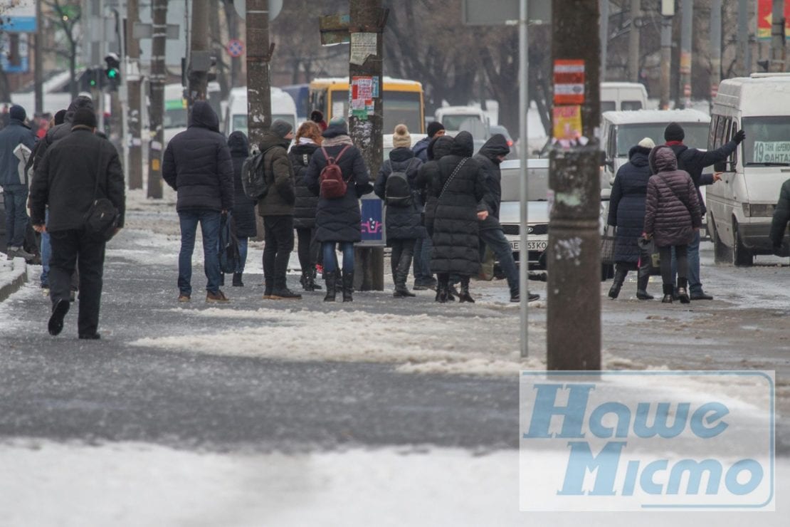 В Днепре первый снег решил не задерживаться. Новости Днепра