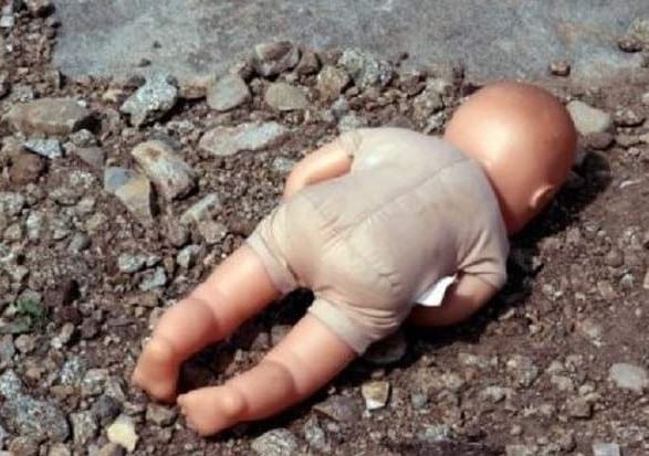 В Днепре разыскивают мать, выбросившую в мусор новорожденного