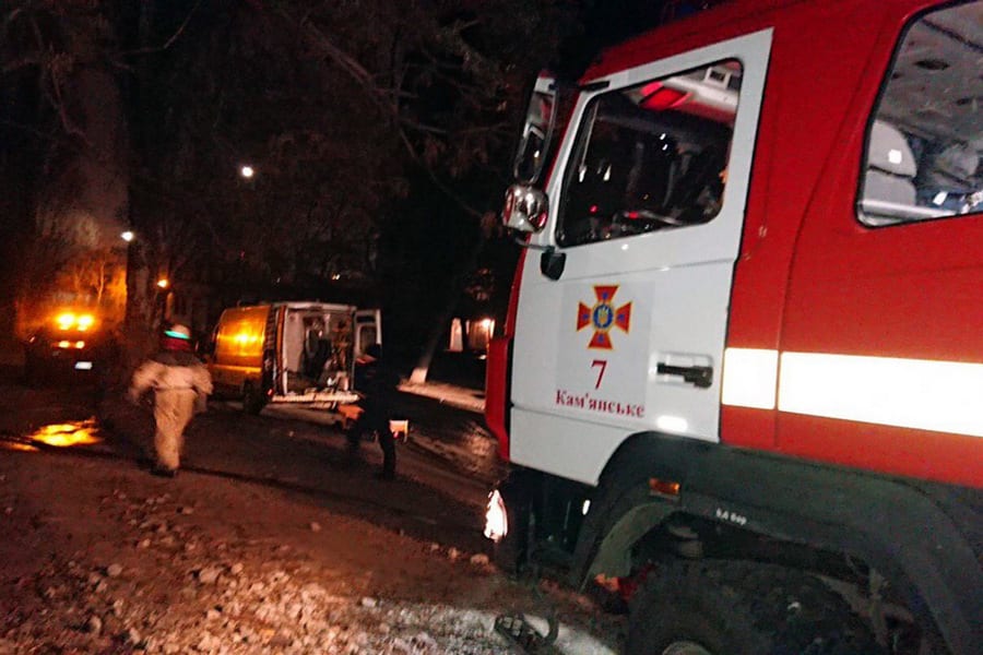 Под Днепром в огне только чудом не погибли люди