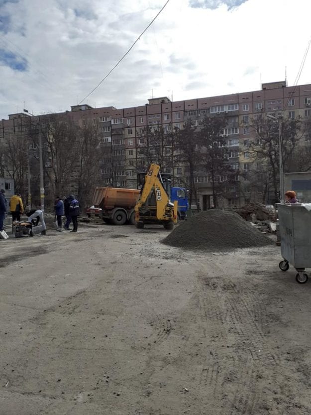 В Днепре на ж/м Левобережный-1 строят новую дорогу. Новости Днепра