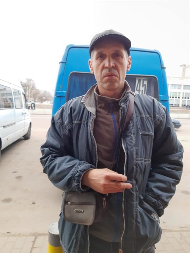 В Днепре водитель отказался везти школьницу по льготе