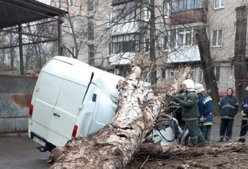 Под Днепром уже началась снежная буря. Новости Днепра