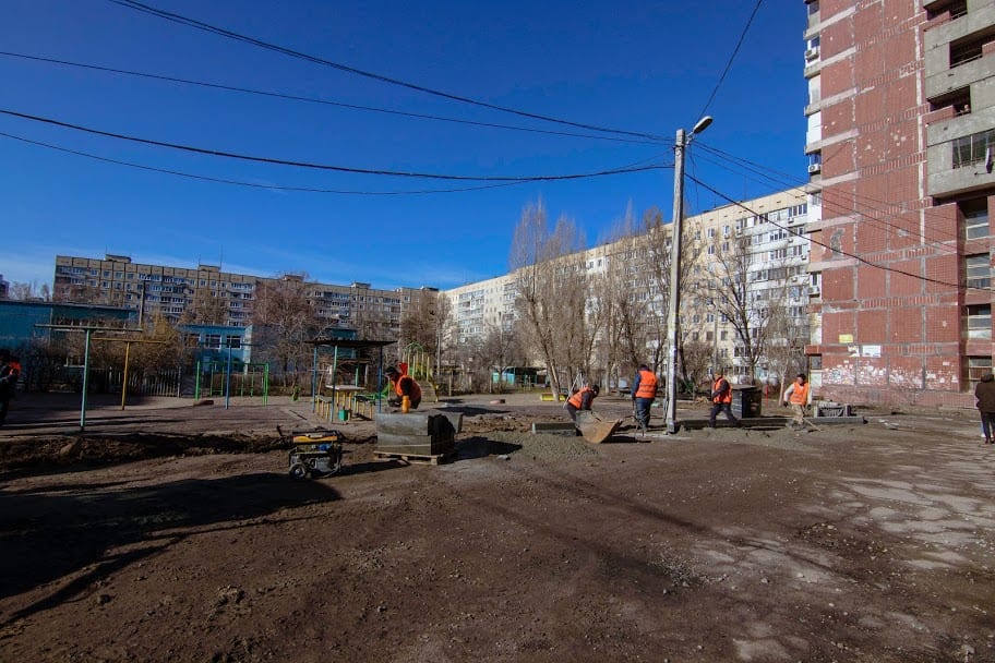У Дніпрі продовжуються ремонти внутрішньоквартальних доріг