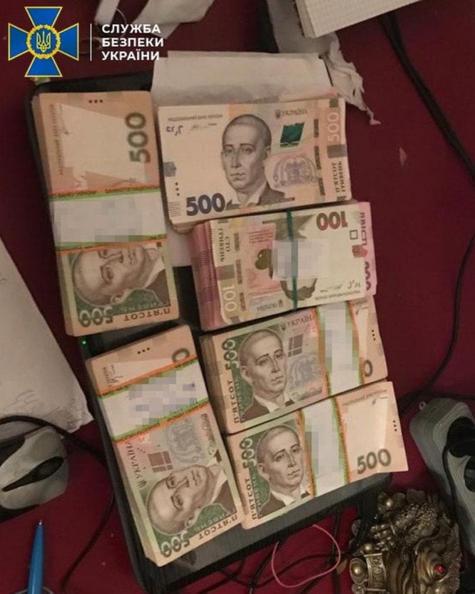 В Днепре на крупной взятке попался чиновник