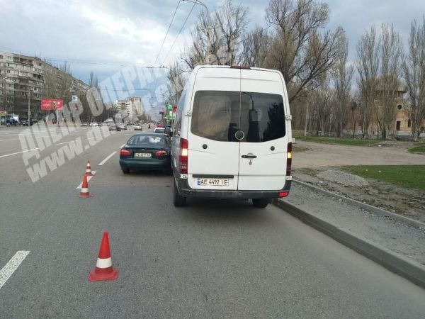 ДТП Днепр: пьяный водитель проттаранил маршрутку