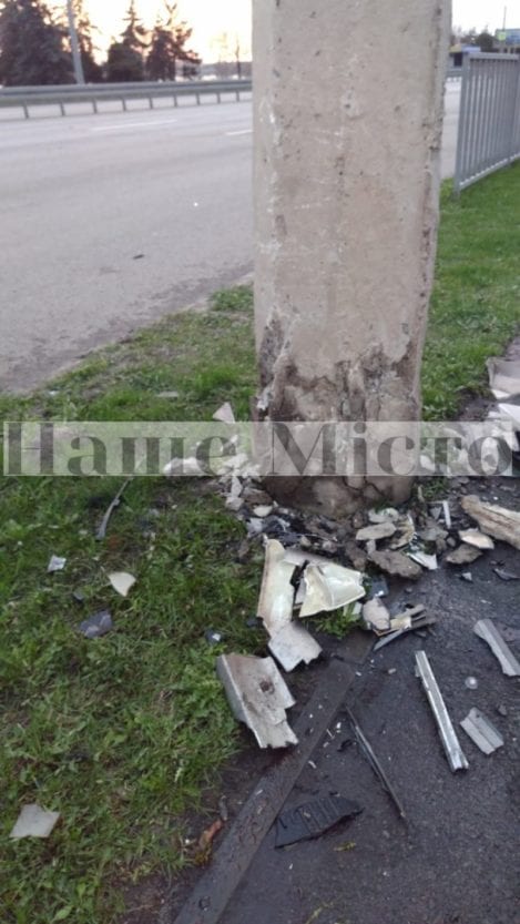 ДТП в Днепре: водитель на полной скорости влетел в стол