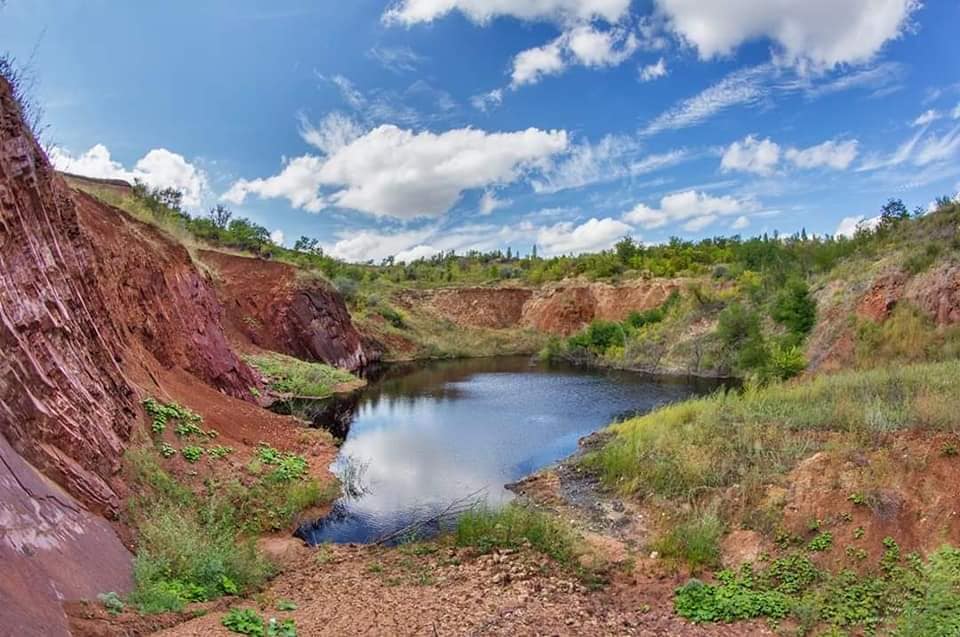 Черное озеро: какие тайны хранит уникальный водоем 