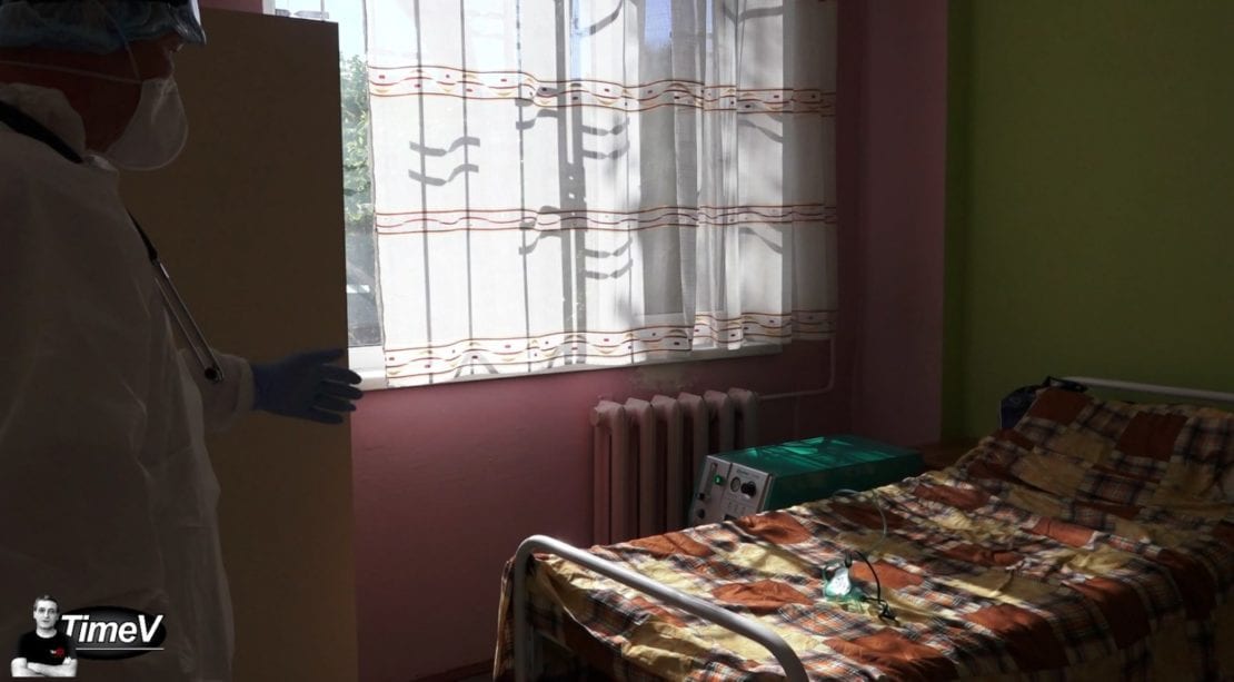 Коронавирус Днепр: фоторепортаж из «грязной зоны» 21-й больницы