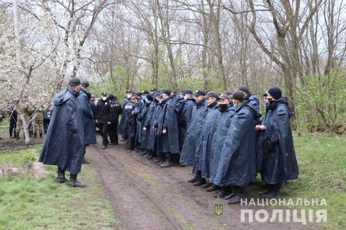 После суток поисков 6-летнюю малышку нашли в 8 км от родного села