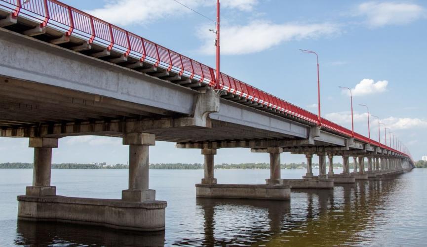 Трагедия на Новом мосту в Днепре: момент прыжка в реку (Видео)