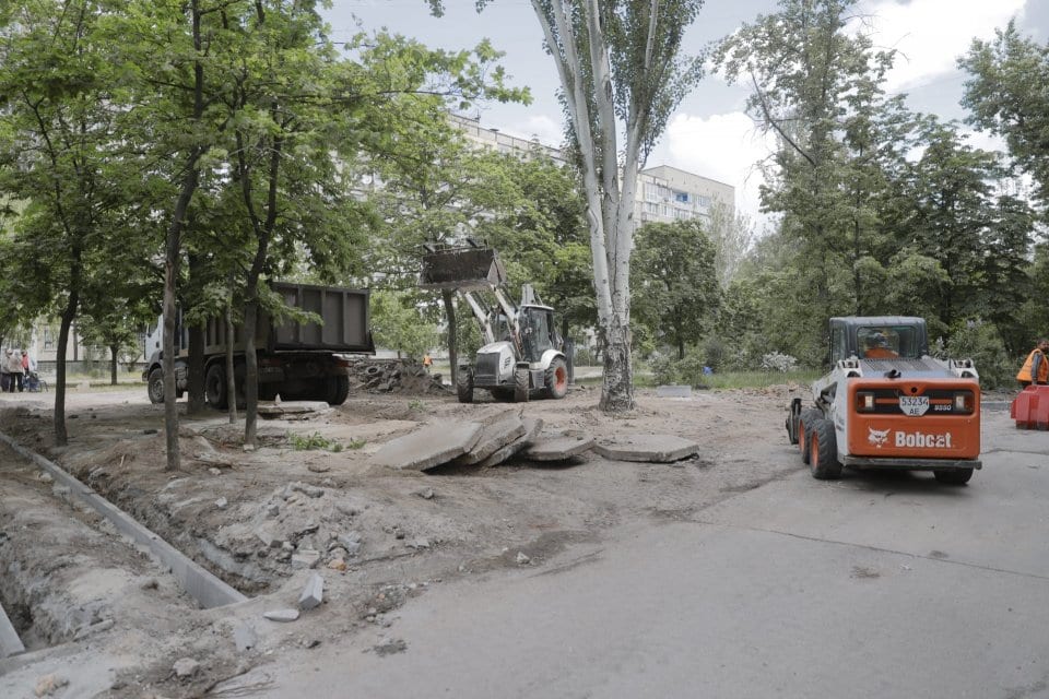 В Днепре идет реконструкция аллеи на пр. Героев (Видео)