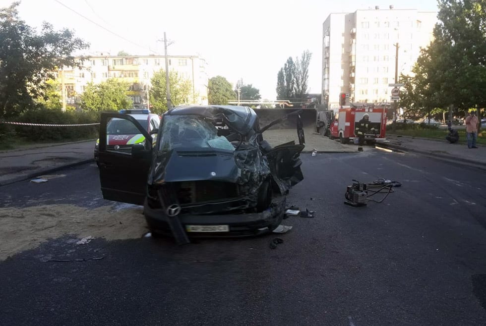 Страшное ДТП на Байкальской: погибли мужчина и ребенок