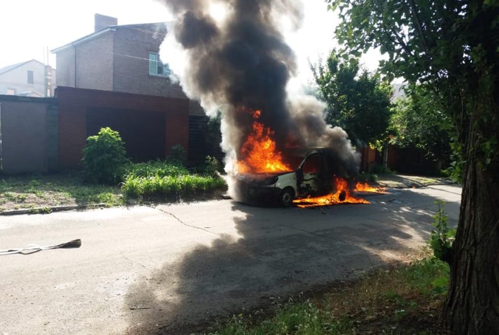 Под Днепром в сгоревшем авто обнаружили труп мужчины. Новости Днепра