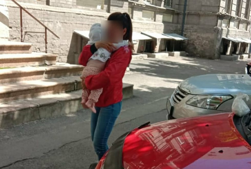 Происшествие Днепр: спасатели освободили 5-месячную малышку
