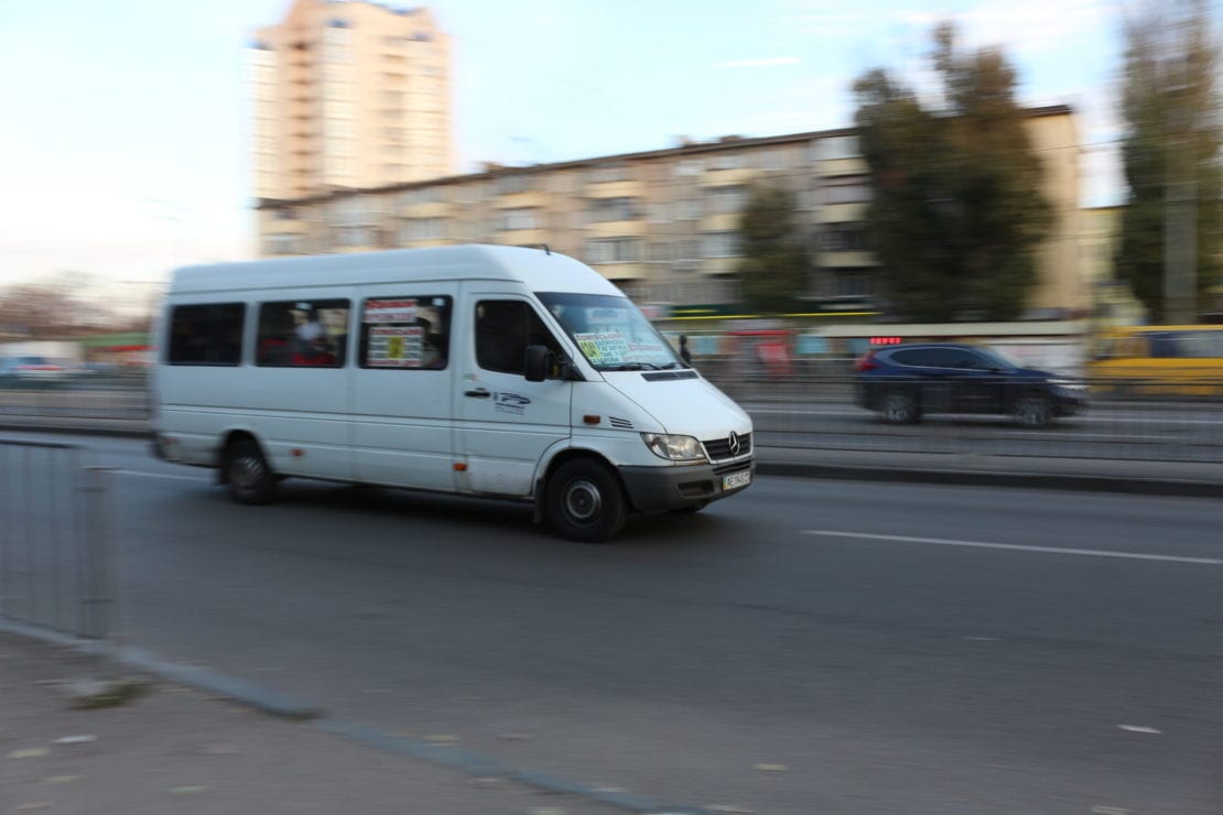 Комфортабельные автобусы против "скотовозок": Днепр забудет маршрутки, как страшный сон