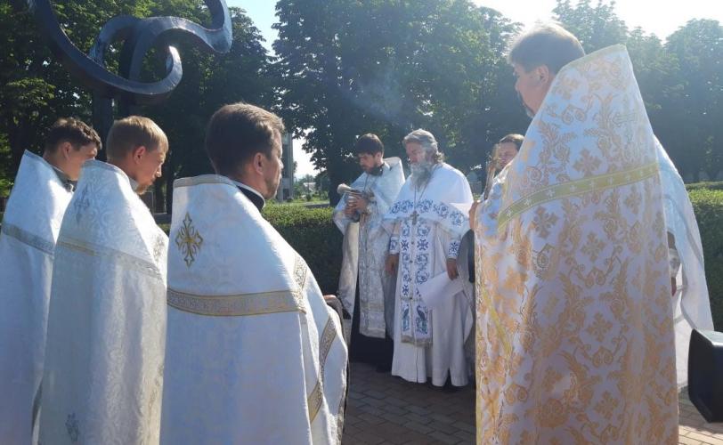 В Каменском почтили память погибших в жуткой аварии