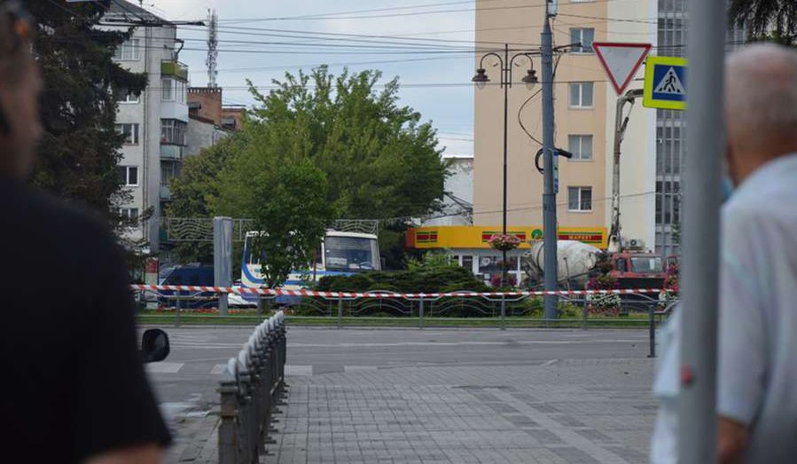 Захват заложников в Луцке: жителей ближайших домов эвакуируют, отключили свет и воду