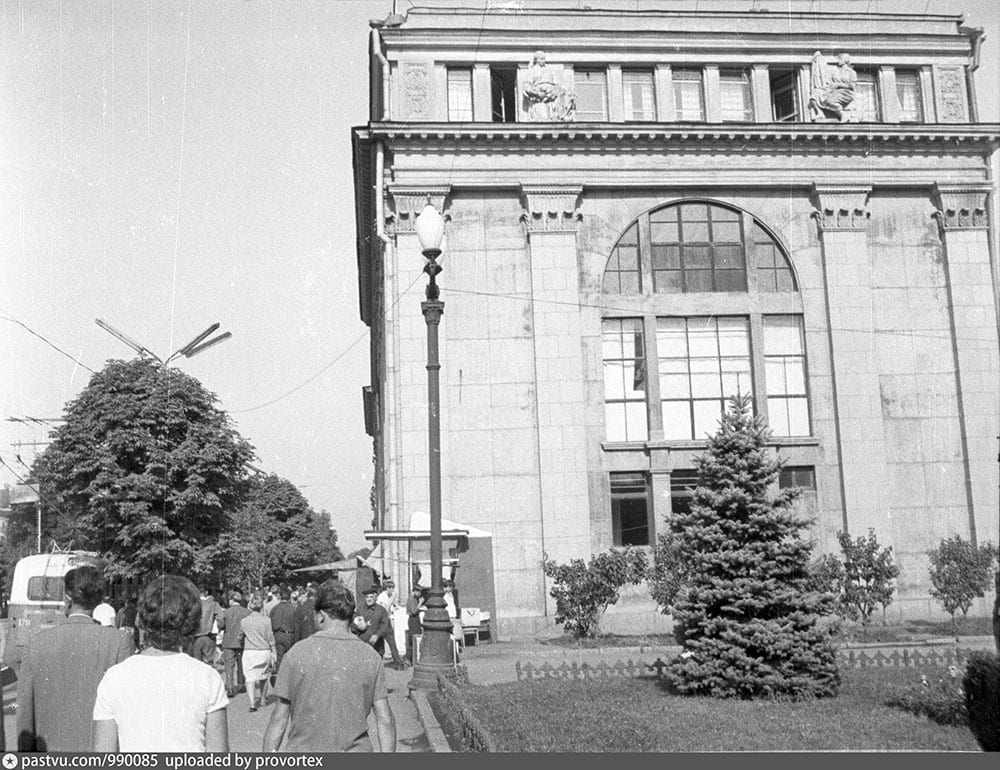 Фотопрогулка в прошлое: как выглядел центр Днепра 50 лет назад