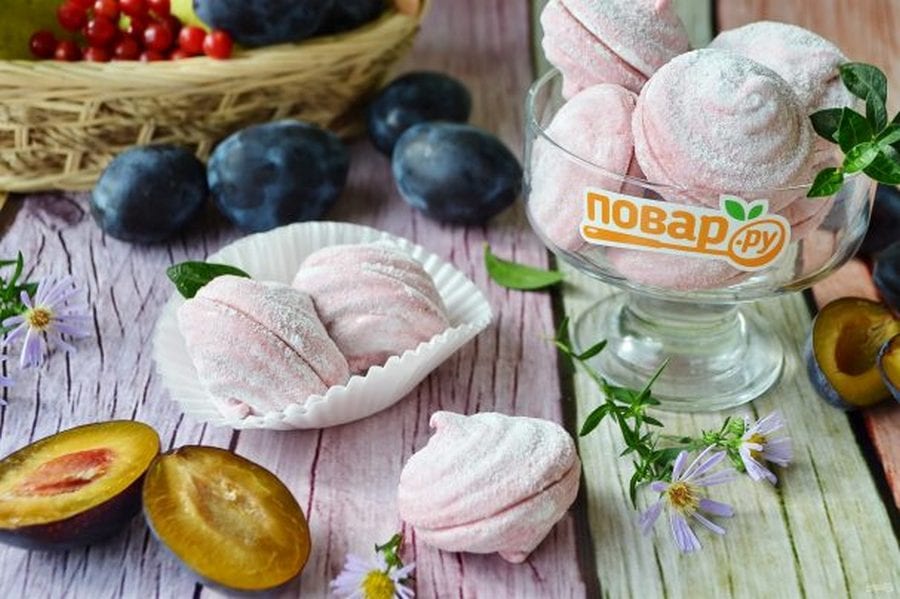Рецепт домашнего зефира из слив: буквально тает во рту (Фото)