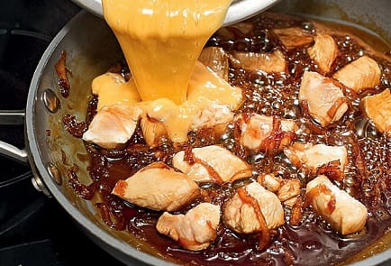 Оякодон: рецепт японского омлета с рисом и курицей