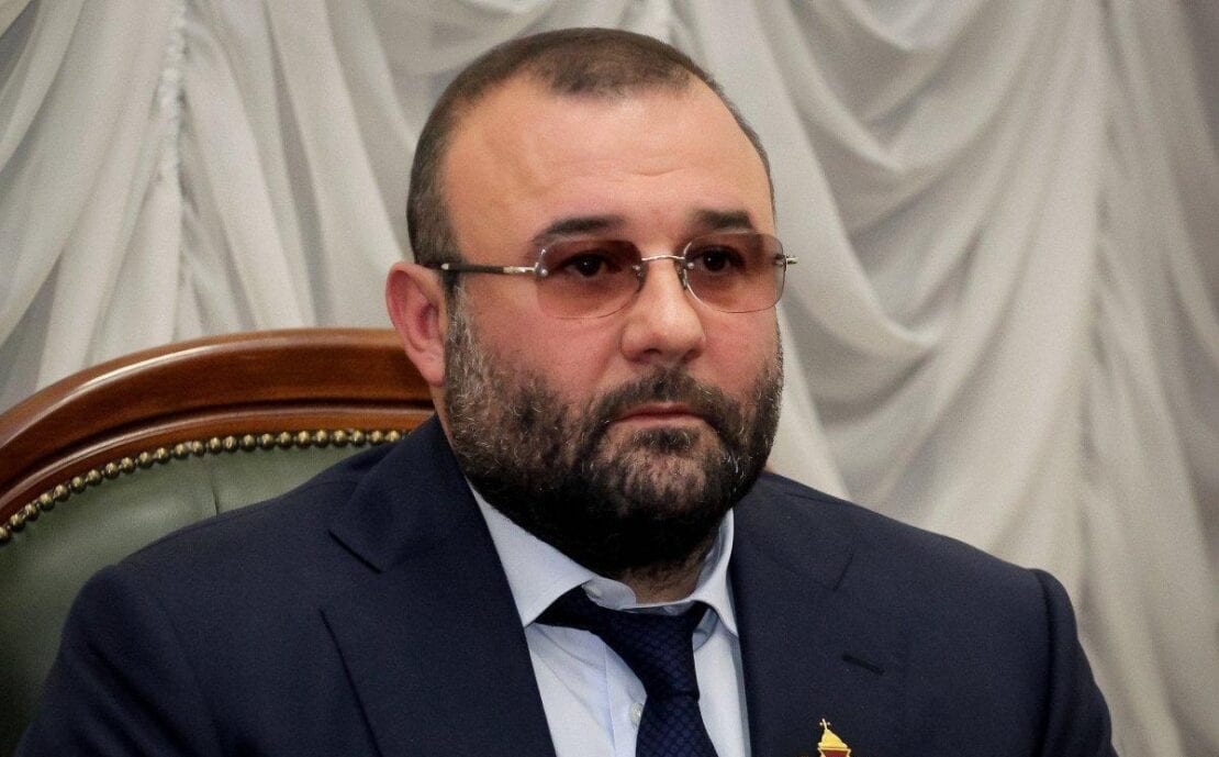 Стало известно, кому "Слуги Народа" продали места в списках партии на местные выборы в Днепре