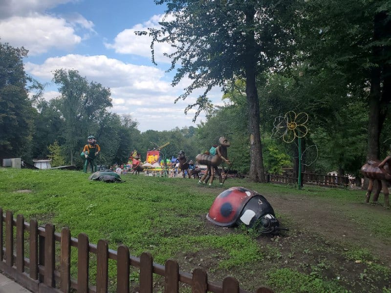 Парк днепровского периода: в городе поселились динозавры