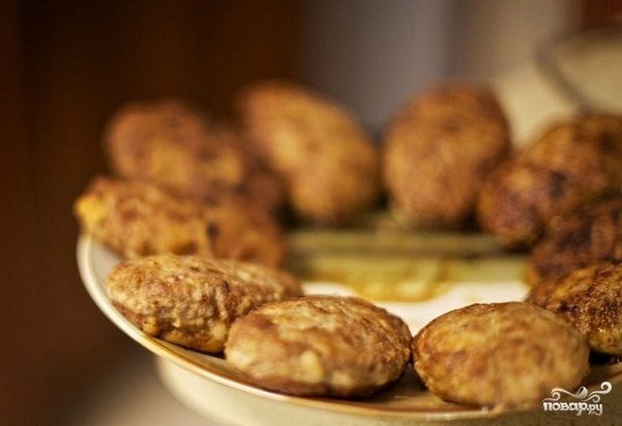 Мясные зразы с грибами: рецепт сочного и сытного блюда (Фото)