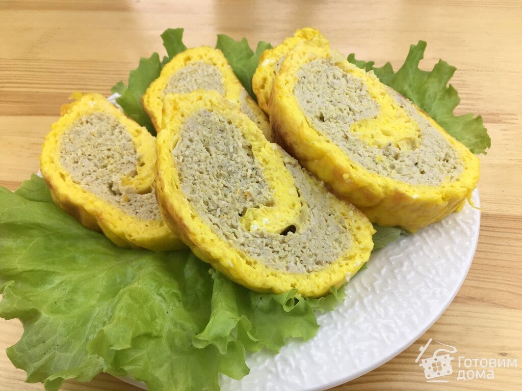 Нежный сырный рулет с мясом: вкусное блюдо для всей семьи (Фото)