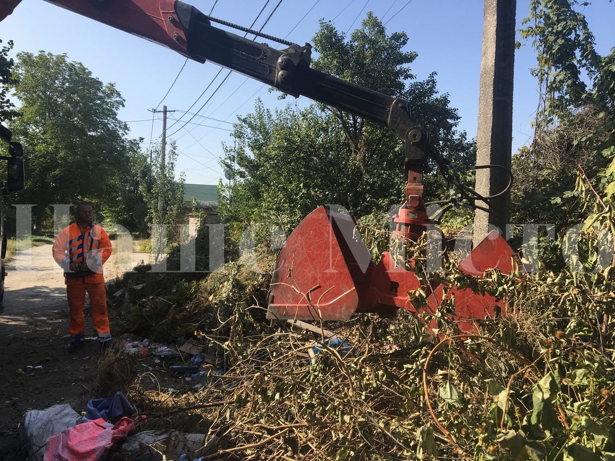 В Шевченковском районе Днепра коммунальщики ликвидировали очередную стихийную свалку