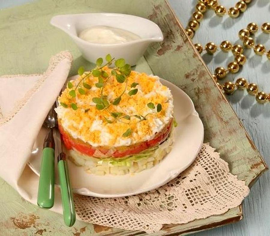 Салат «Северная Венеция» с рыбой: рецепт вкусного новогоднего блюда