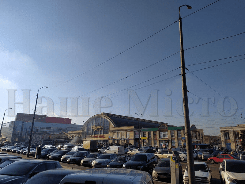 Горожане готовятся к празднику и штурмуют "Озерку"– новости Днепра