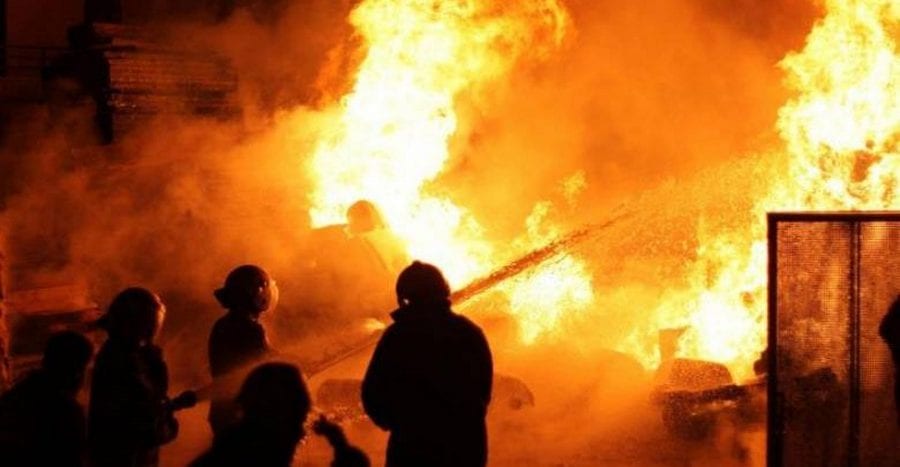 Почти час тушили пожар в двухэтажном доме – новости Днепра