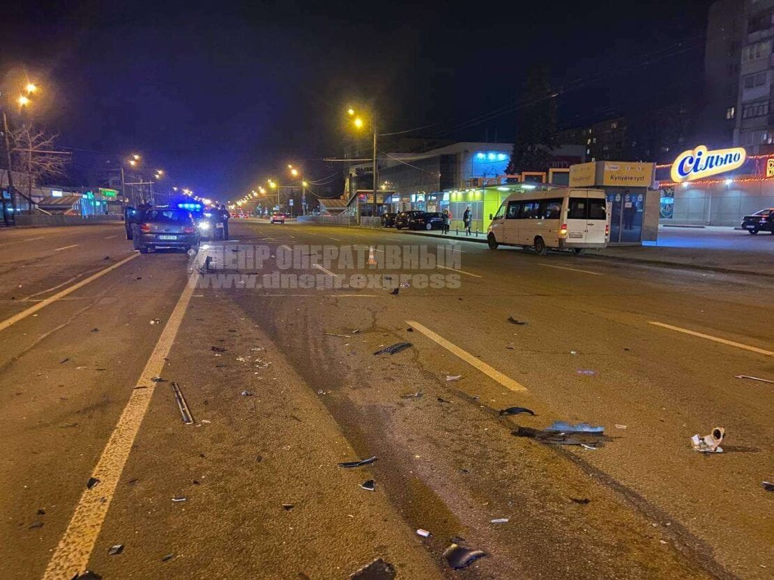 В Днепре на левом берегу произошло серьезное ДТП: пострадали две 8-летние девочки (Фото)