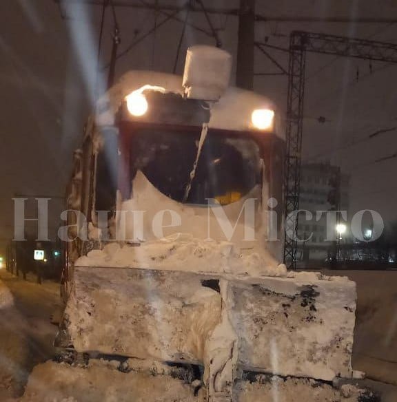 Как в Днепре борются с последствием непогоды (Фоторепортаж)