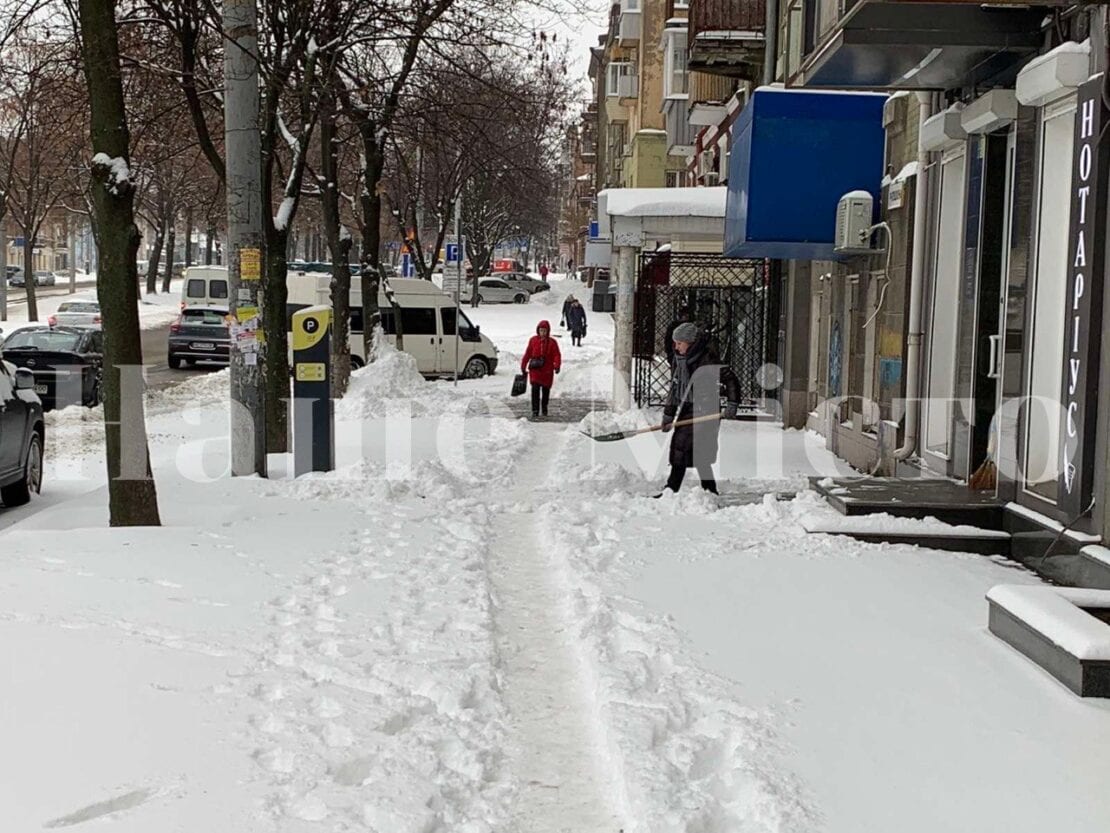 Как в Днепре борются с последствием непогоды (Фоторепортаж)