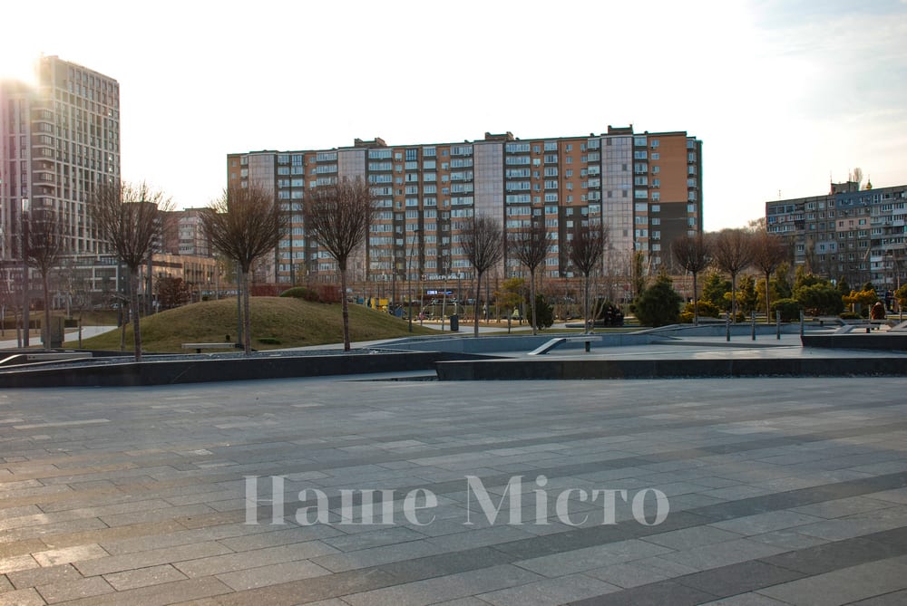 Сквер Прибрежный наполнился атмосферой любви (Фоторепортаж) – новости Днепра