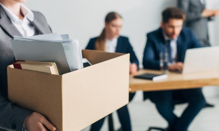 Обязательно ли отрабатывать при увольнении