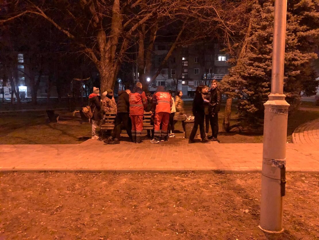 Подростки пили алкоголь и что-то нюхали в парке – новости Днепра