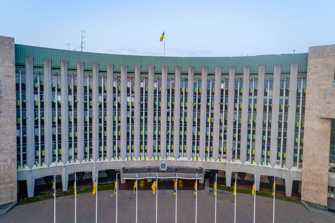 Мэрия Днепра одна из самых скромных в Украине: статистика