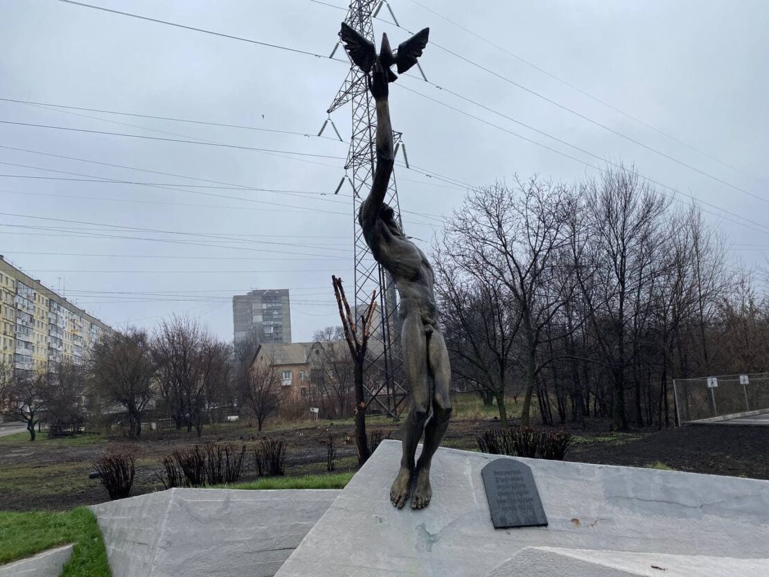 Высадили 300 кустов спиреи белой – новости Днепра
