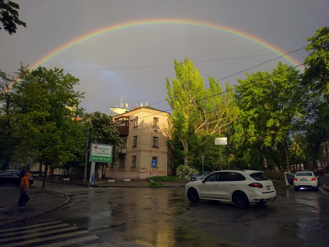 Быть добру: в Днепре горожане "подарили" Борису Филатову сотни двойных радуг (Фото)
