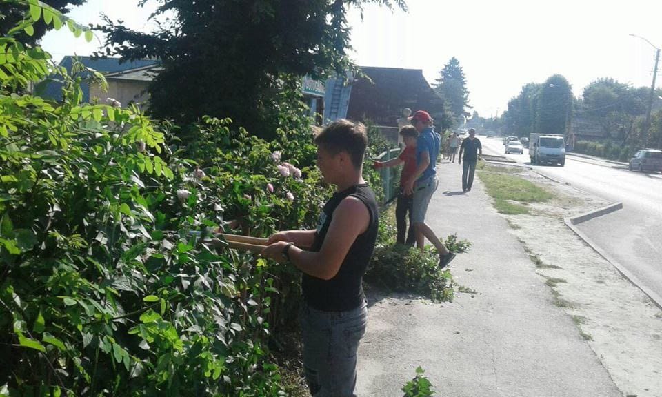 В Днепропетровской области чиновники набирают на работу детей: сколько платят