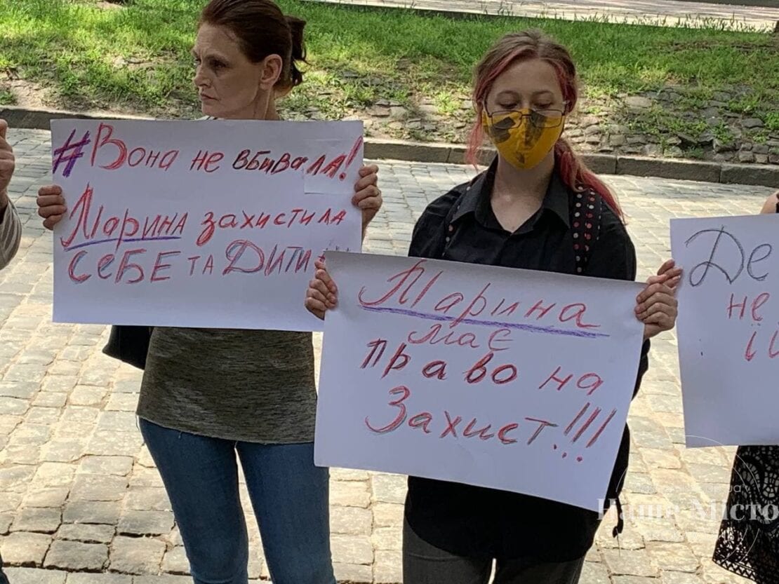 Митинг в поддержку женщины, которая убила мужа тирана – новости Днепра