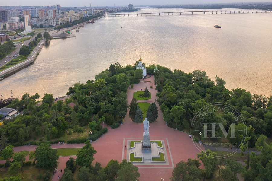 Монастырский остров в Днепре 