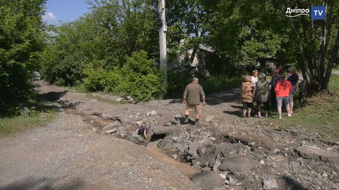 В Днепре жители ж/м Чапли страдают от селевых потоков (видео)