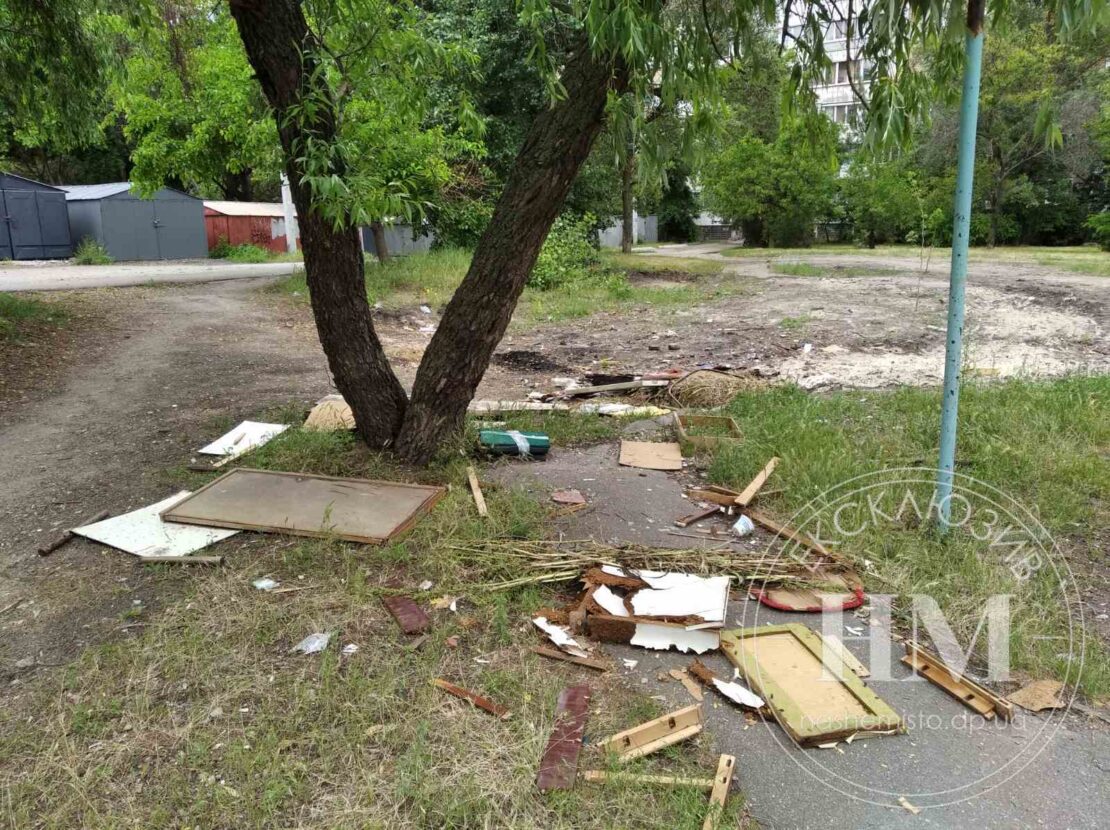 В Днепре на ж/м Покровский завелся таинственный поджигатель