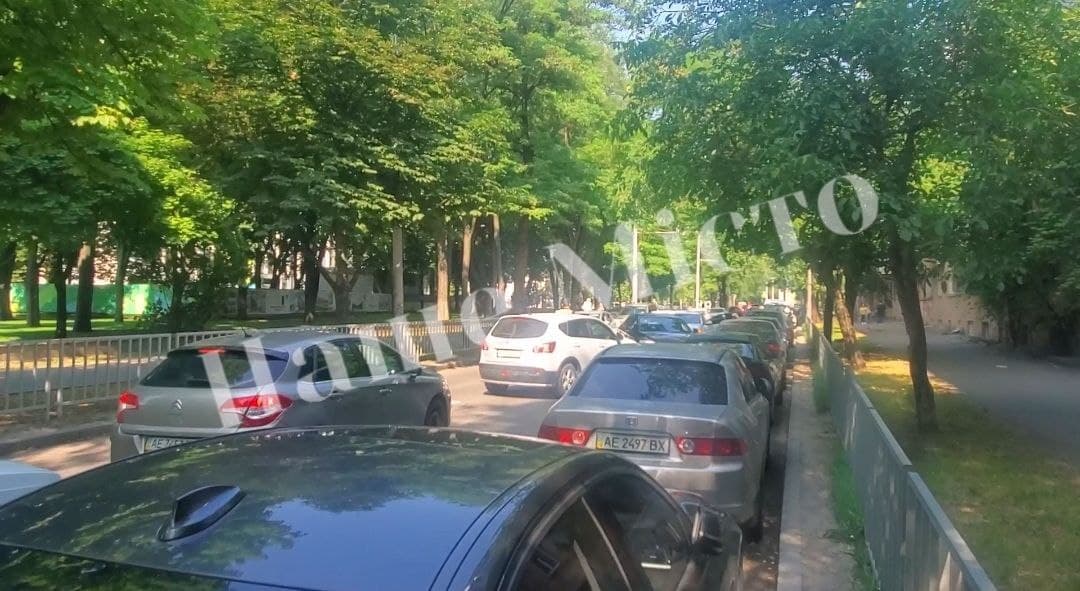 ДТП на Староказацкой: вся улица парализована - новости Днепра