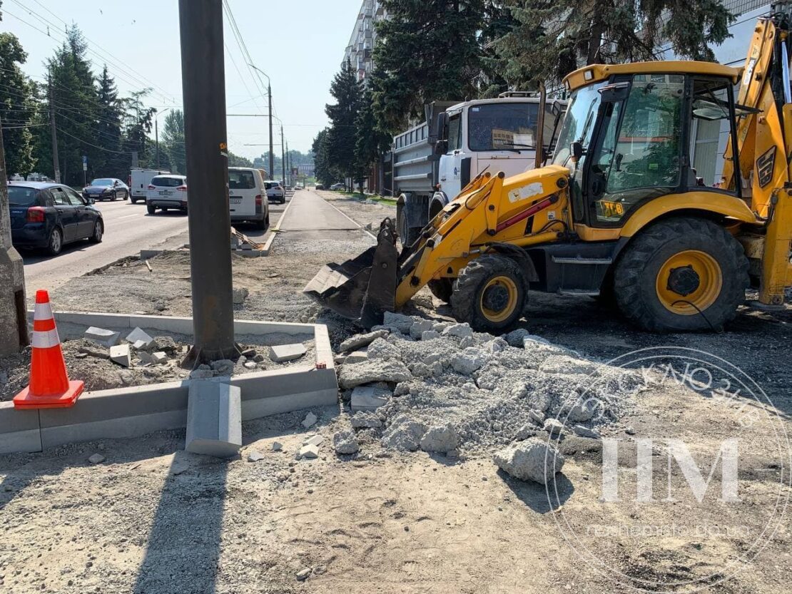 На Сичеславской Набережной строят велодорожку - новости Днепра