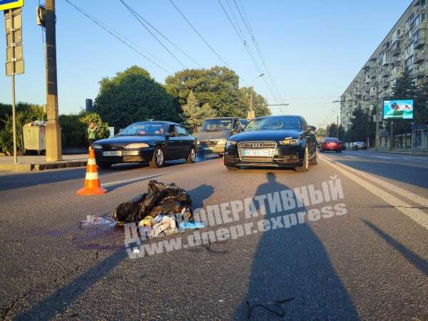 В Днепре автомобиль сбил мужчину на пешеходном переходе (фото)